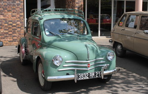 RENAULT  4 CV  -  LEPIARSKI  Guy